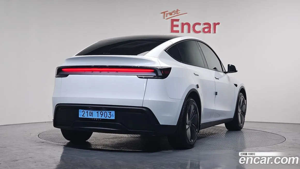Tesla Model Y 2025 из KR, фото 3