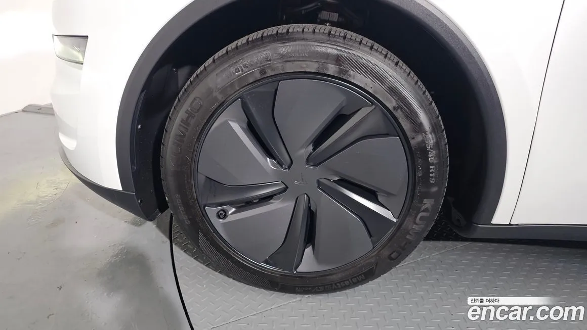 Tesla Model Y 2025 из KR, фото 6