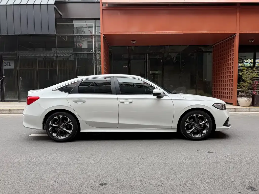Honda Civic — фото 8