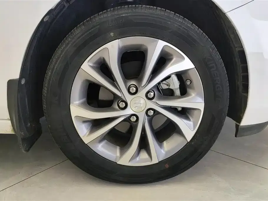 Buick Verano 2023 из CN, фото 2