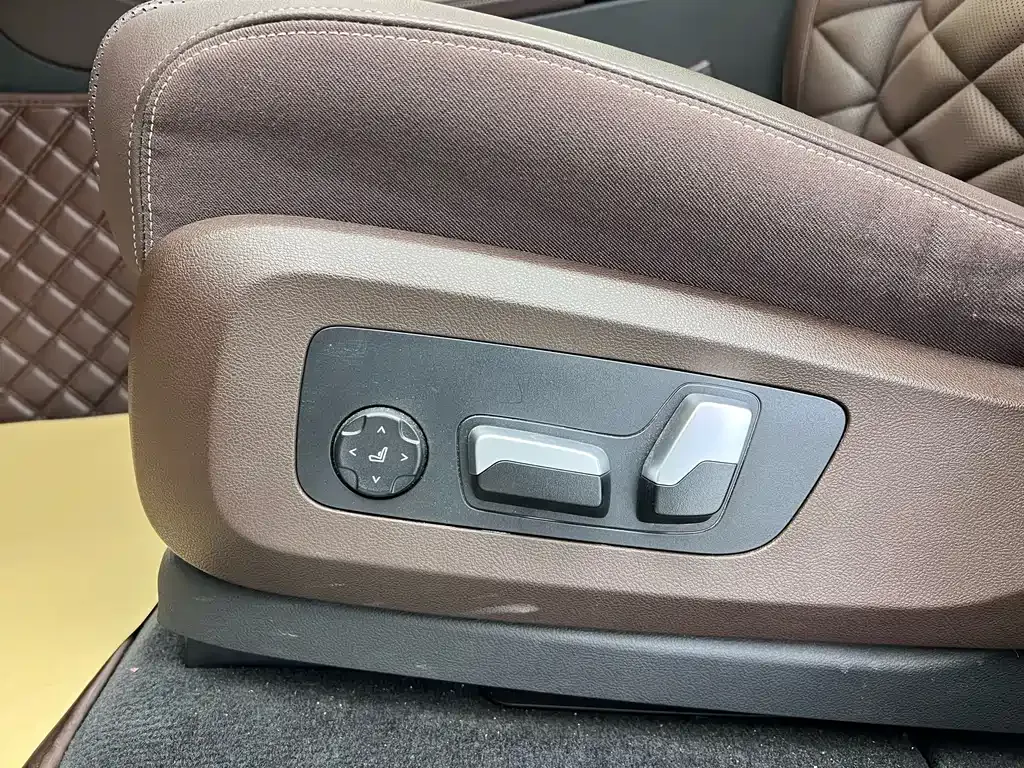 BMW X5 2025 из CN, фото 9