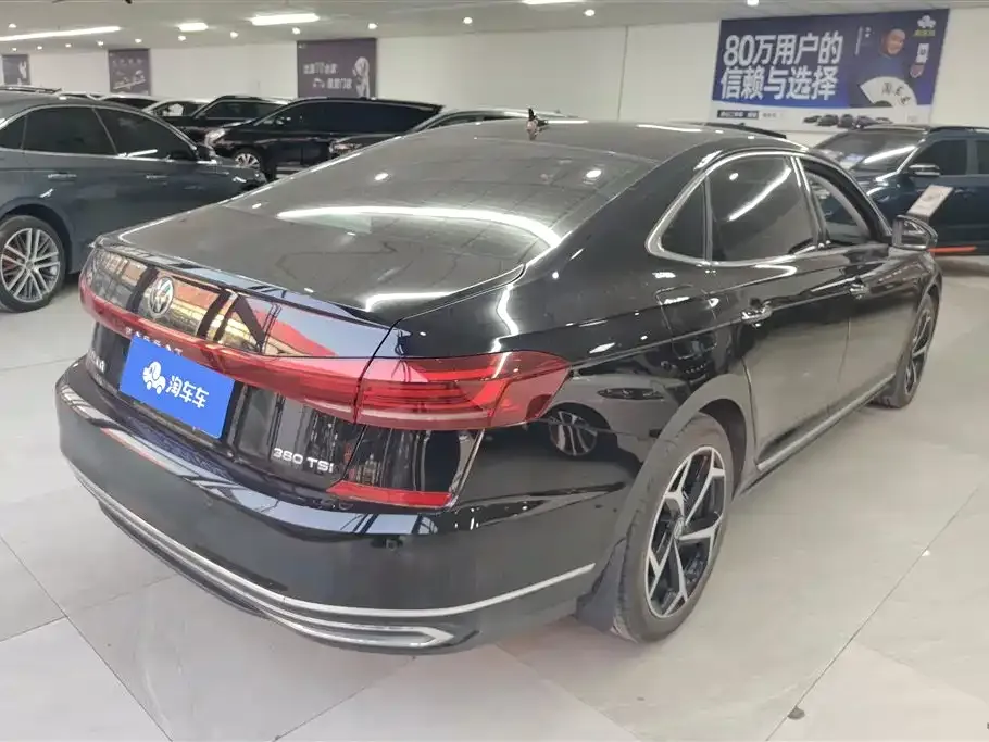 Volkswagen Passat — фото 10