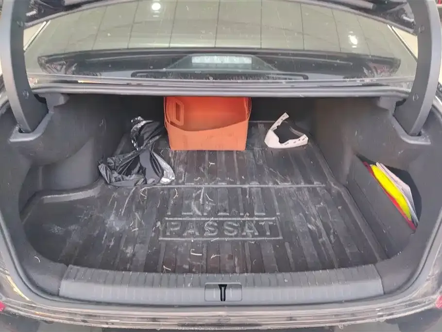 Volkswagen Passat — фото 6