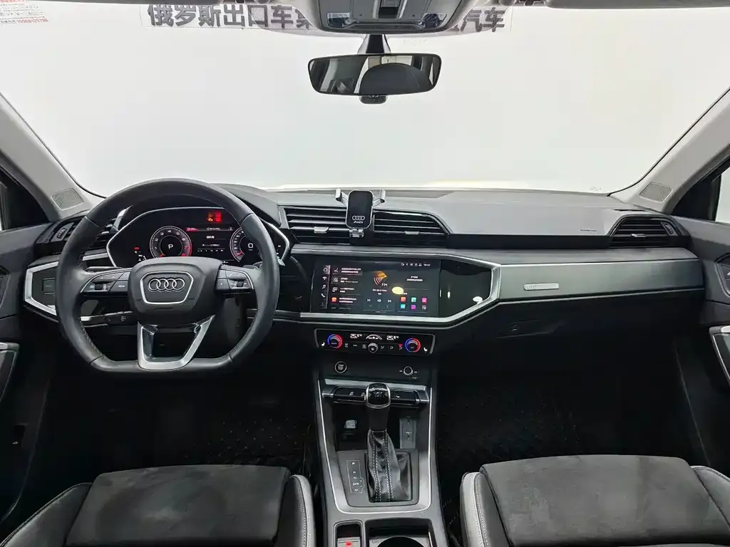 Audi Q3 2023 из CN, фото 3