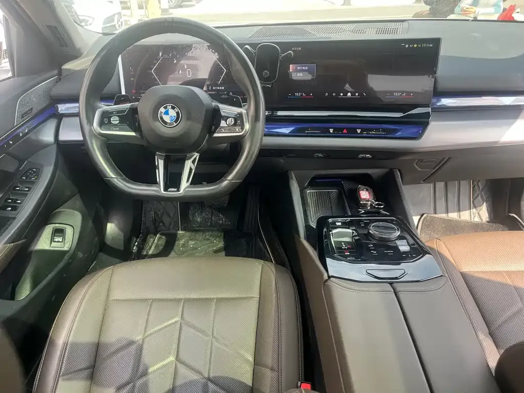 BMW 5 Series — фото 9