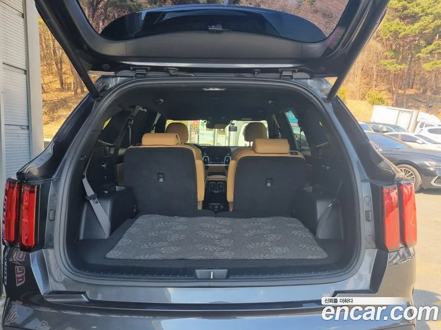 Kia Sorento — фото 10