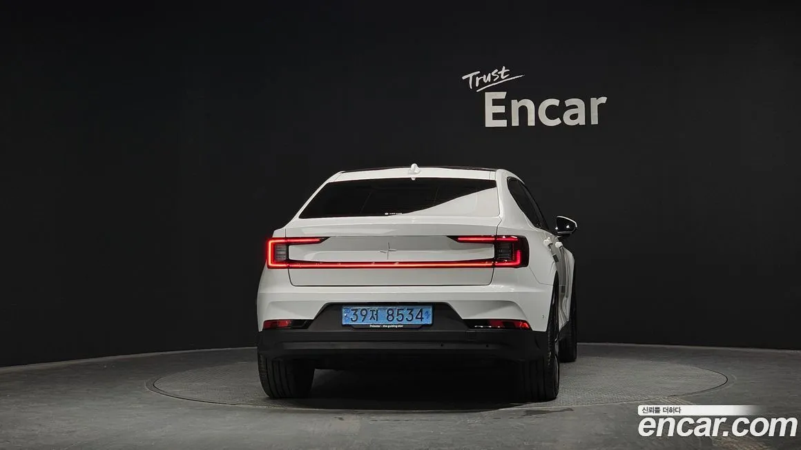 Polestar Polestar 2 — фото 9