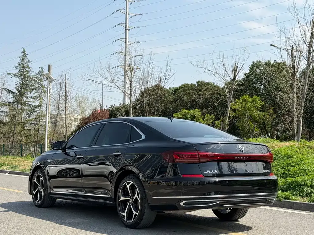 Volkswagen Passat — фото 4