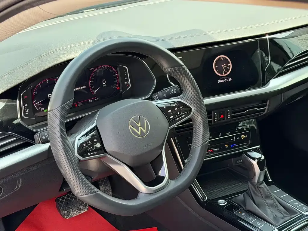 Volkswagen Passat — фото 10