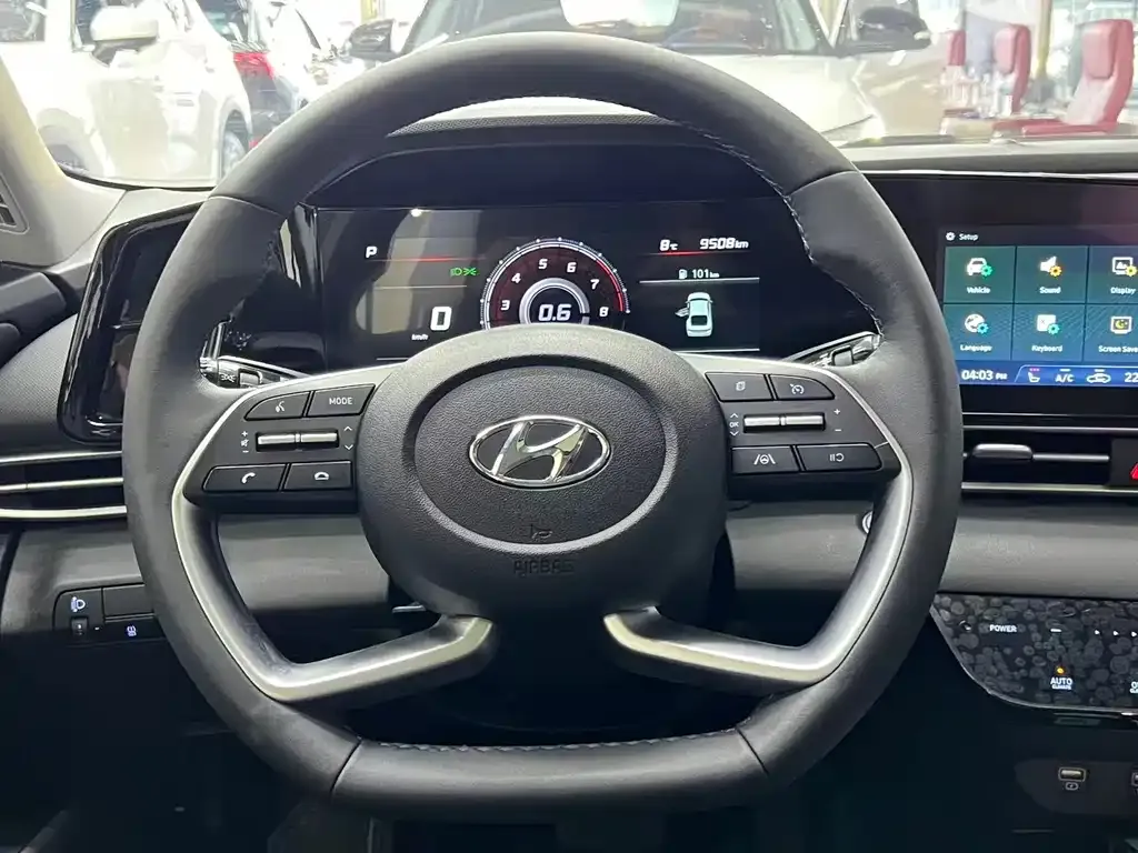 Hyundai Elantra — фото 10
