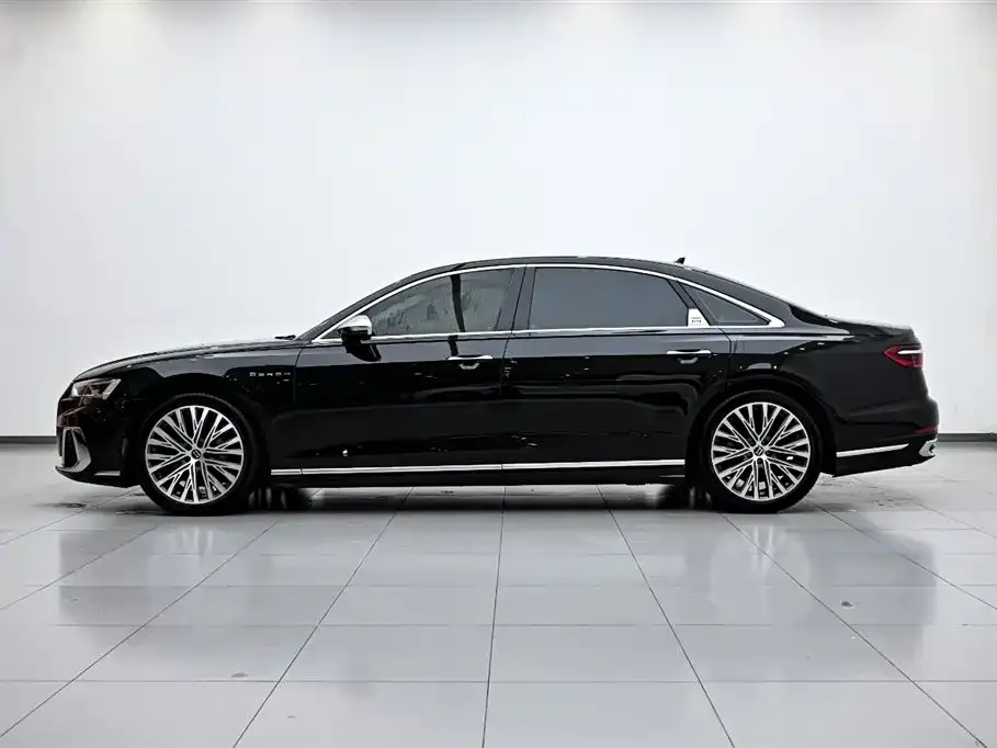 Audi A8 2023 из CN, фото 2
