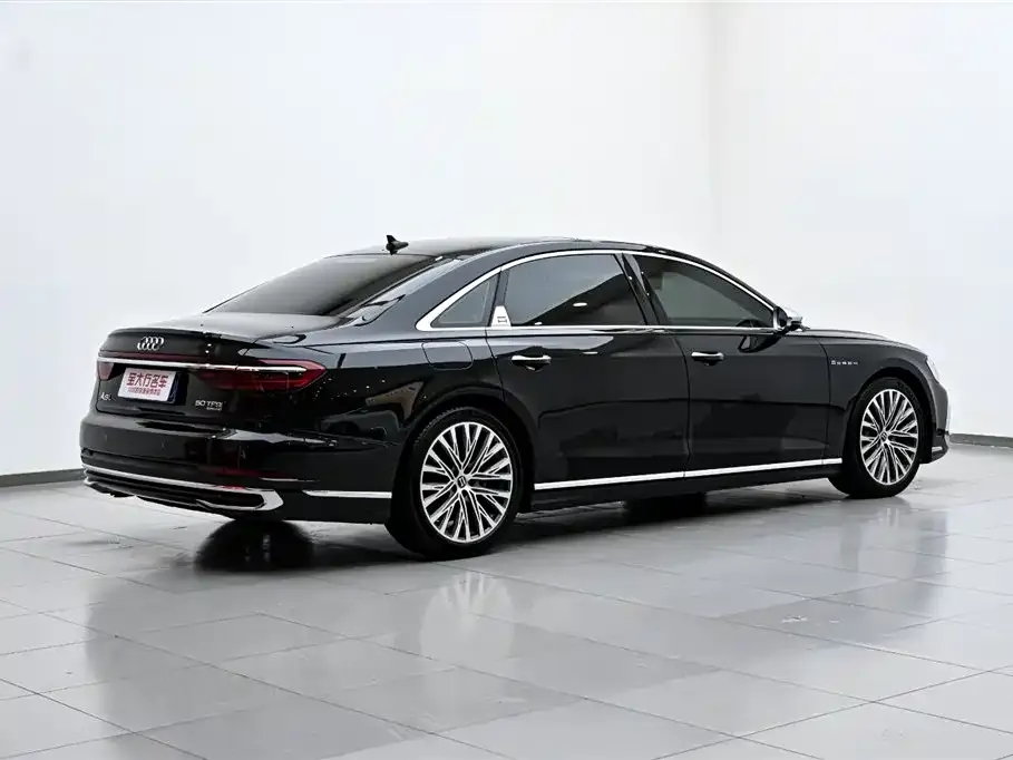 Audi A8 2023 из CN, фото 6