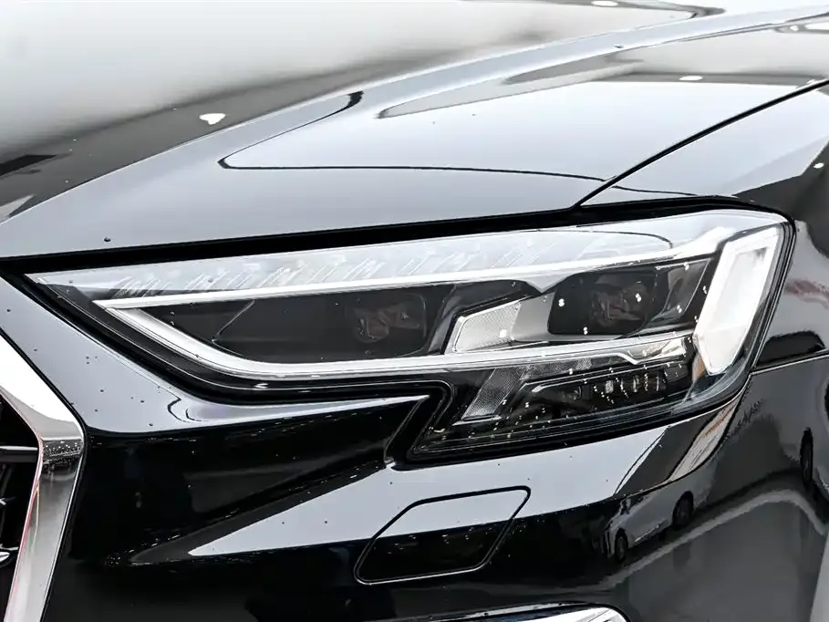 Audi A8 2023 из CN, фото 8