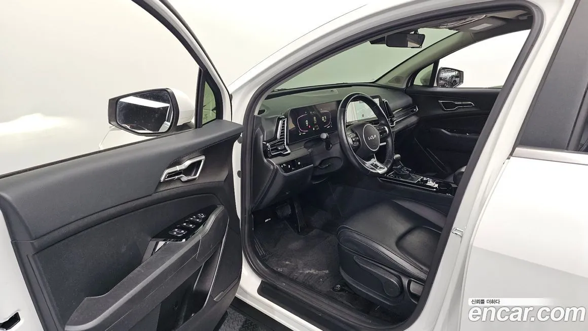 Kia Sportage — фото 8