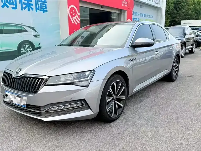Skoda Superb — фото 6