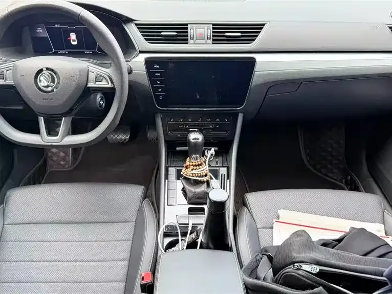 Skoda Superb — фото 2