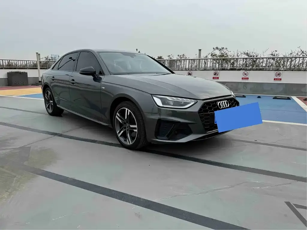 Audi A4L 2022 из CN, фото 2
