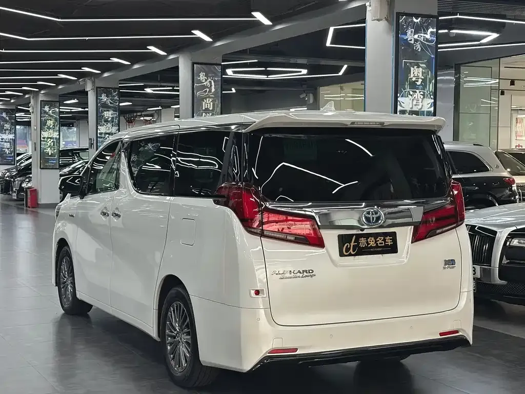 Toyota Alphard 2023 из CN, фото 7