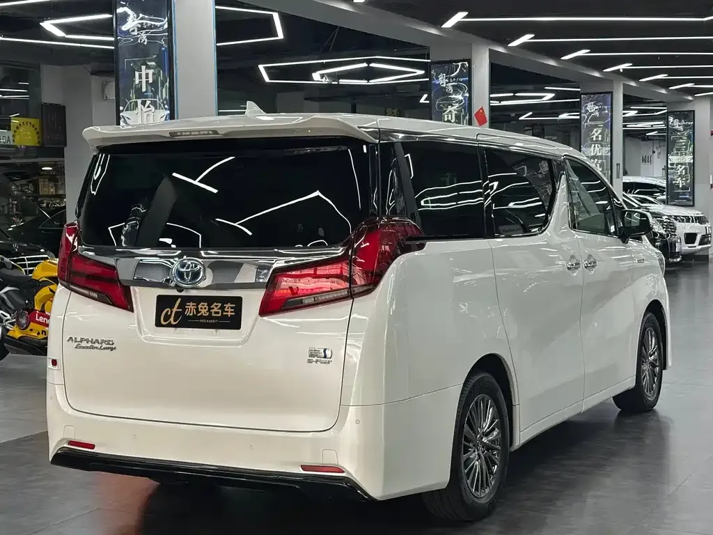 Toyota Alphard 2023 из CN, фото 8