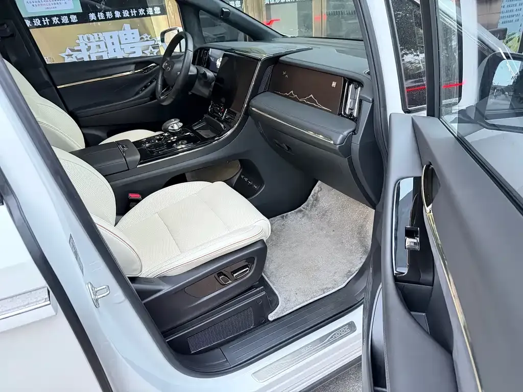 GAC Motor Trumpchi M8 — фото 3