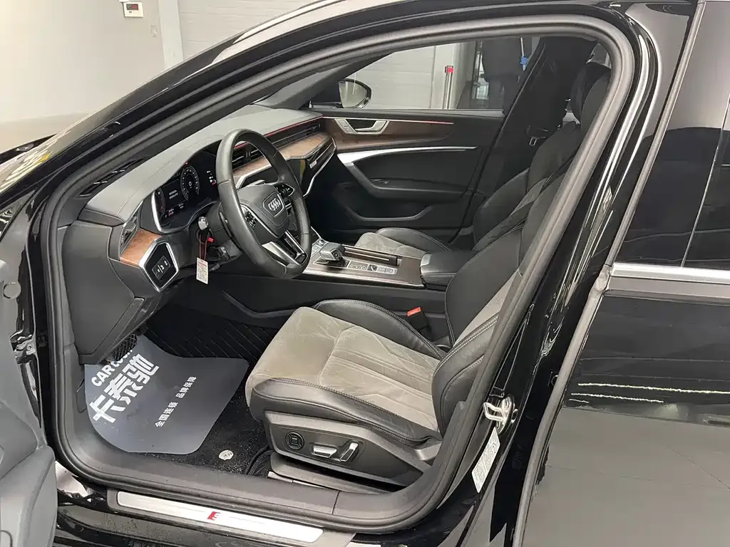 Audi A6L 2023 из CN, фото 10