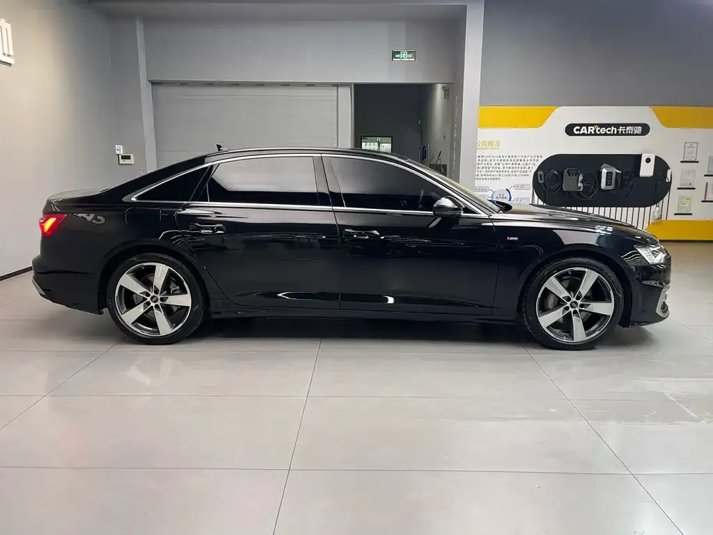Audi A6L 2023 из CN, фото 3