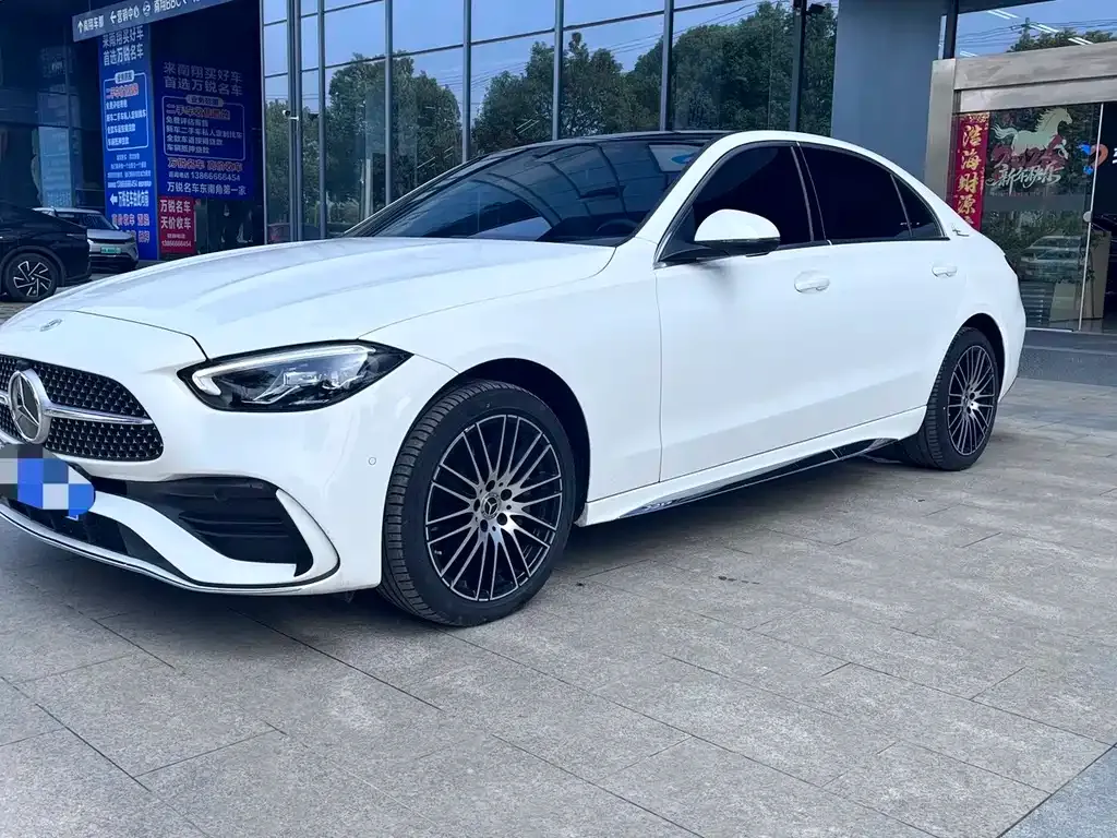 Mercedes-Benz C-Class — фото 1