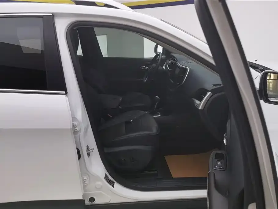 Jeep Cherokee 2021 из CN, фото 3