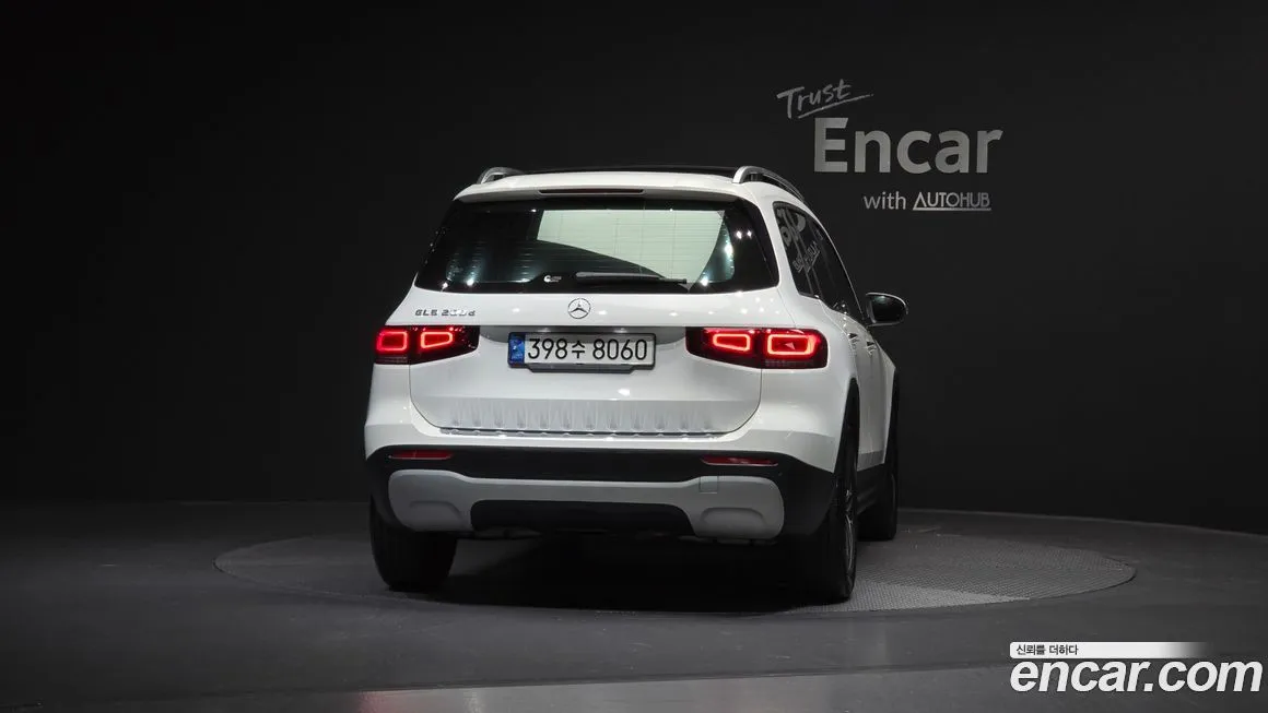 Mercedes-Benz GLB-Class — фото 10