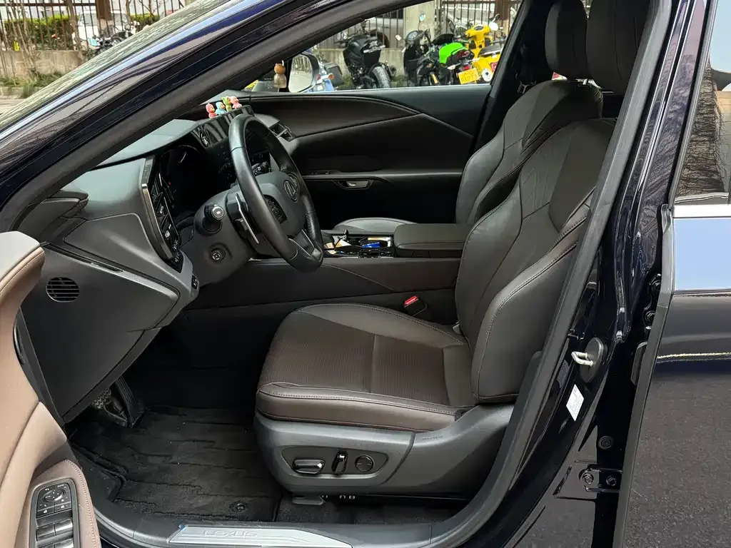 Lexus RX 2024 из CN, фото 3
