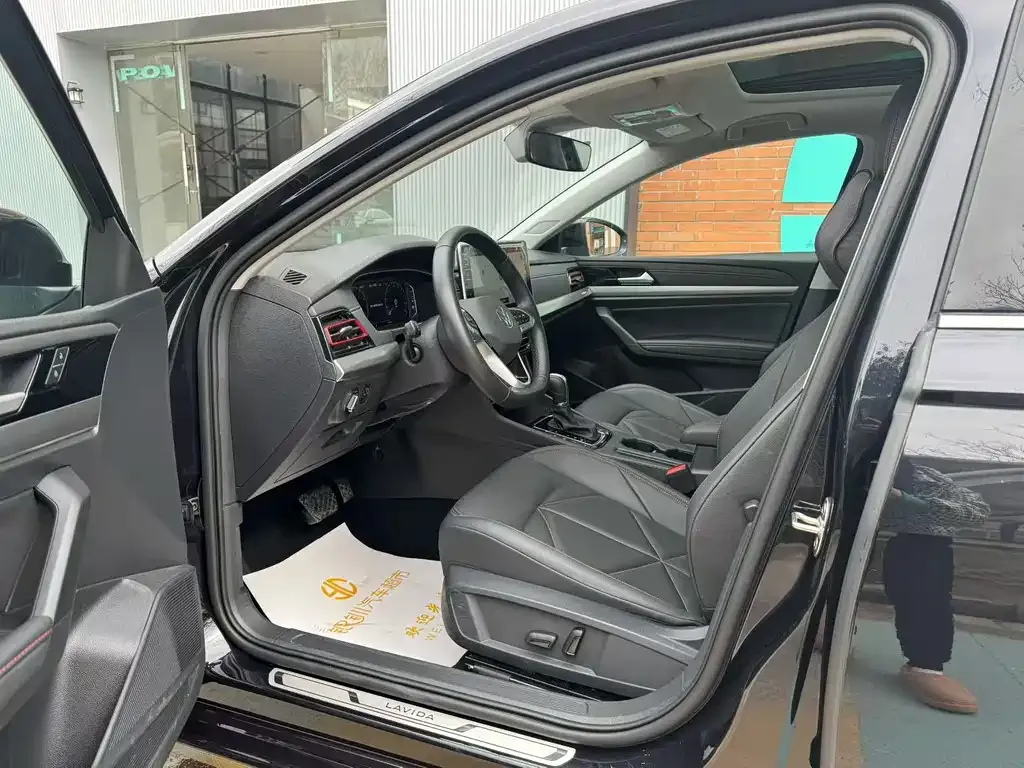 Volkswagen Lavida 2023 из CN, фото 4