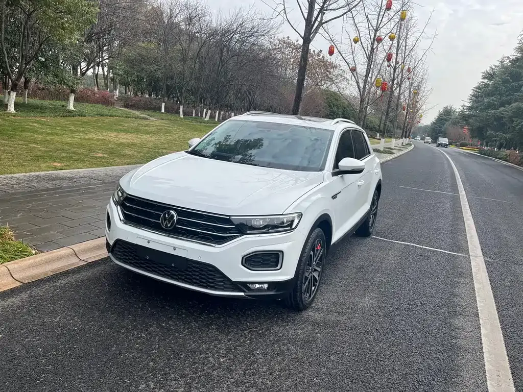 Volkswagen T-Roc 2023 из CN, фото 1