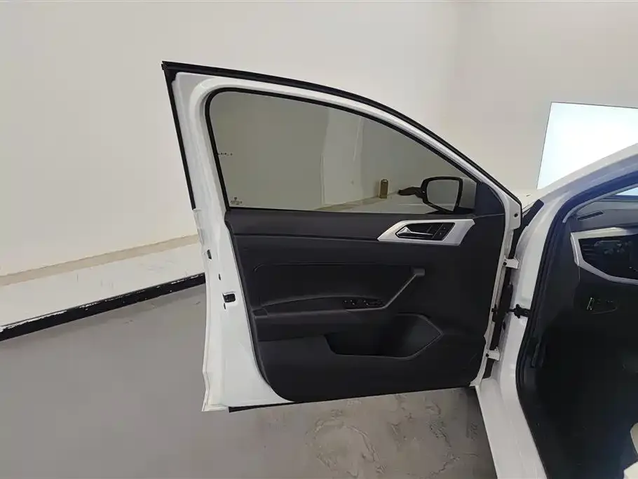 Volkswagen Polo 2022 из CN, фото 2