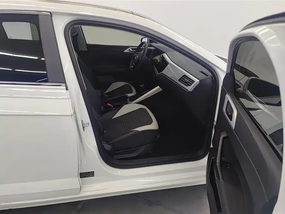 Volkswagen Polo 2022 из CN, фото 9