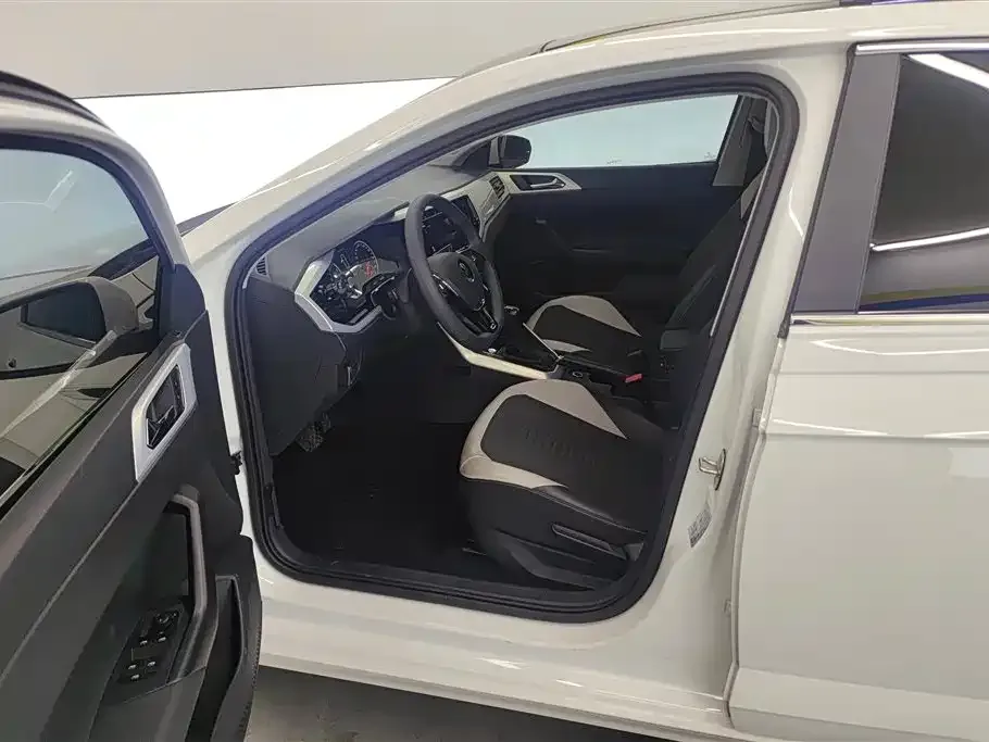 Volkswagen Polo 2022 из CN, фото 8