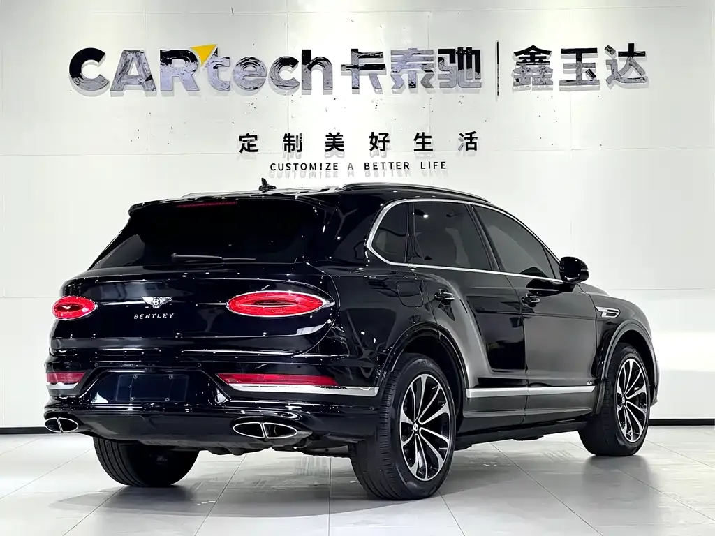 Bentley Bentayga 2021 из CN, фото 2