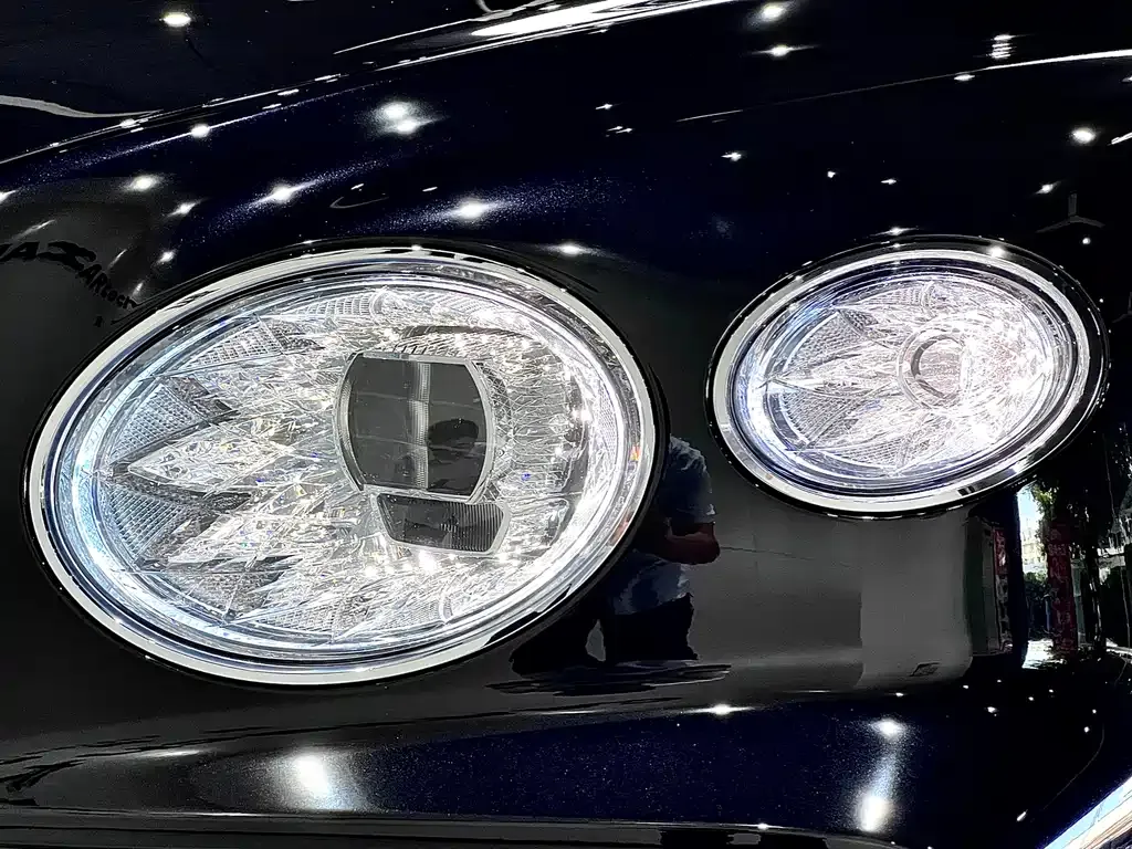 Bentley Bentayga 2021 из CN, фото 6