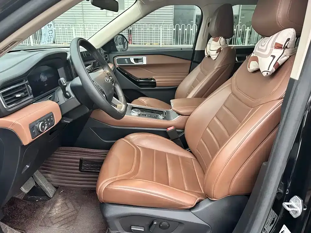 Ford Explorer 2023 из CN, фото 8