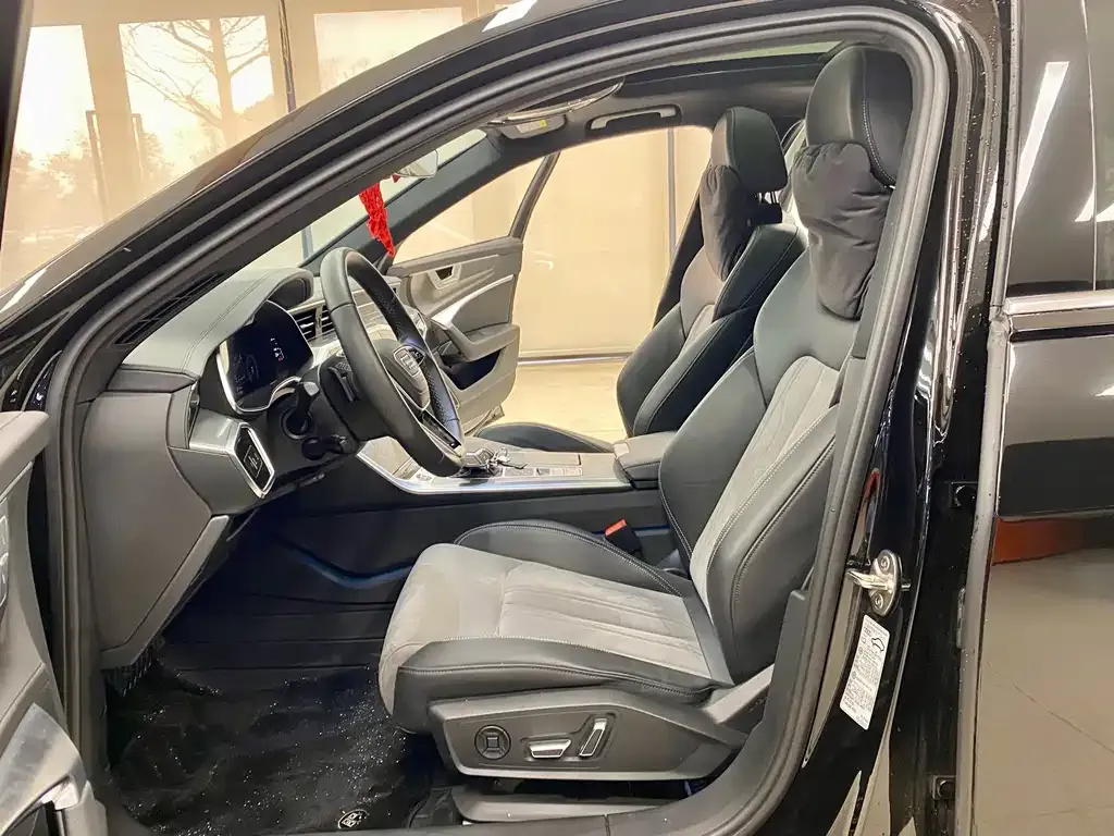 Audi A6L 2024 из CN, фото 10