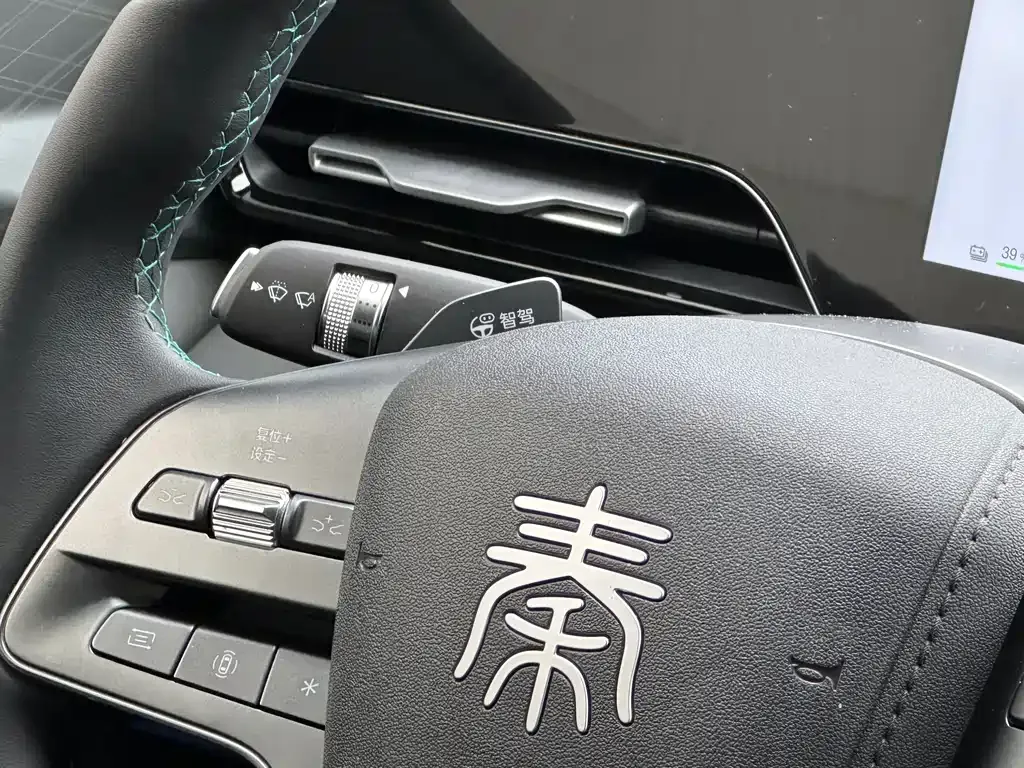 BYD Qin L — фото 8