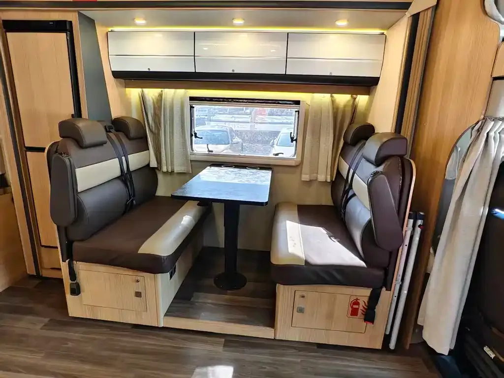 IVECO Ousheng 2021 из CN, фото 10