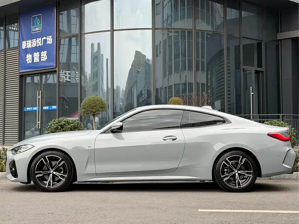 BMW 4 Series 2022 из CN, фото 3