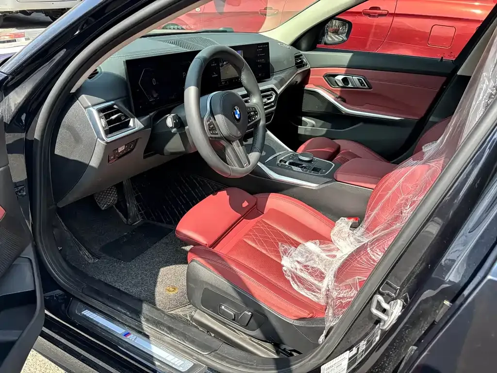 BMW 3 Series 2024 из CN, фото 9