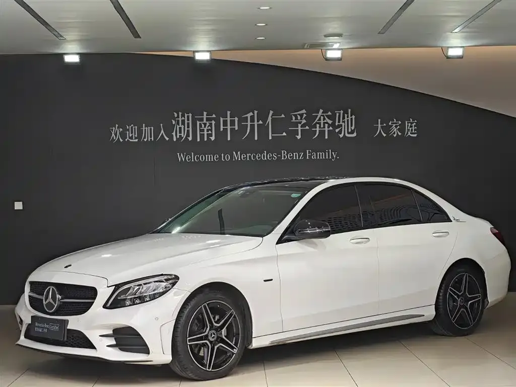 Mercedes-Benz C-Class — фото 1