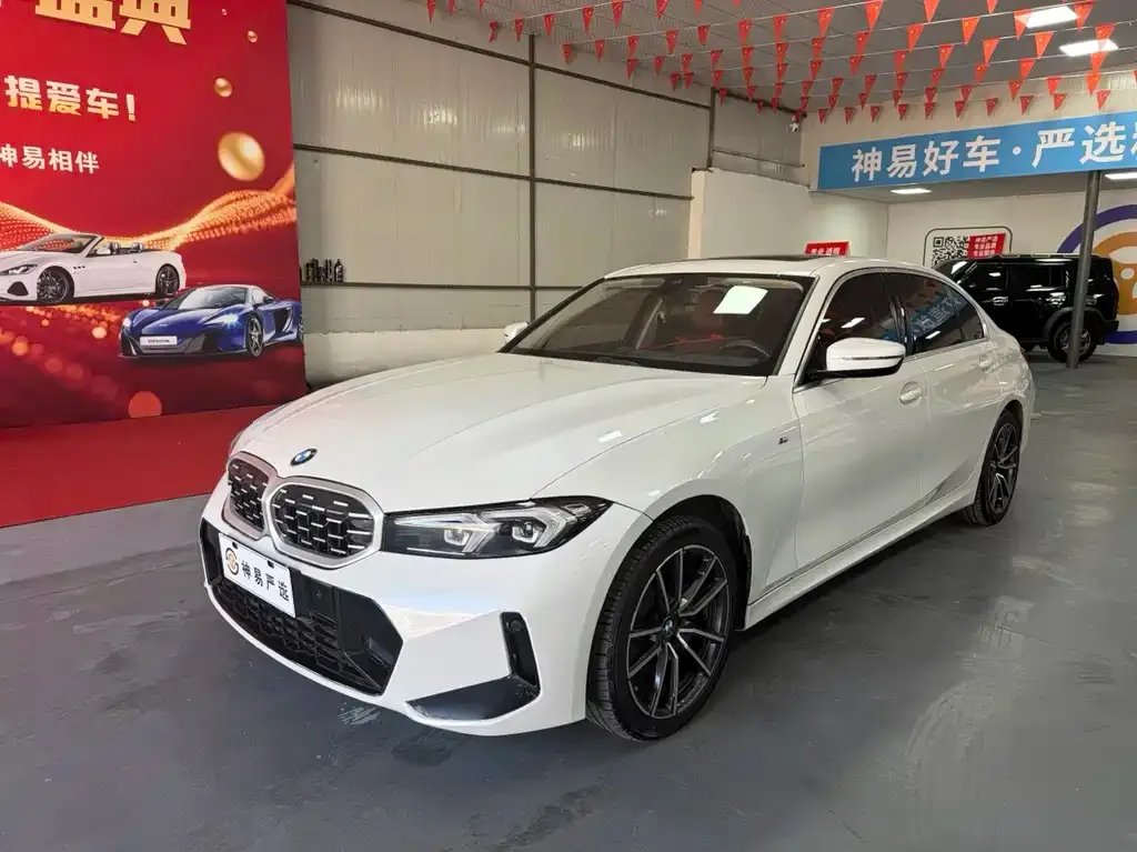 BMW 3 Series 2023 из CN, фото 1