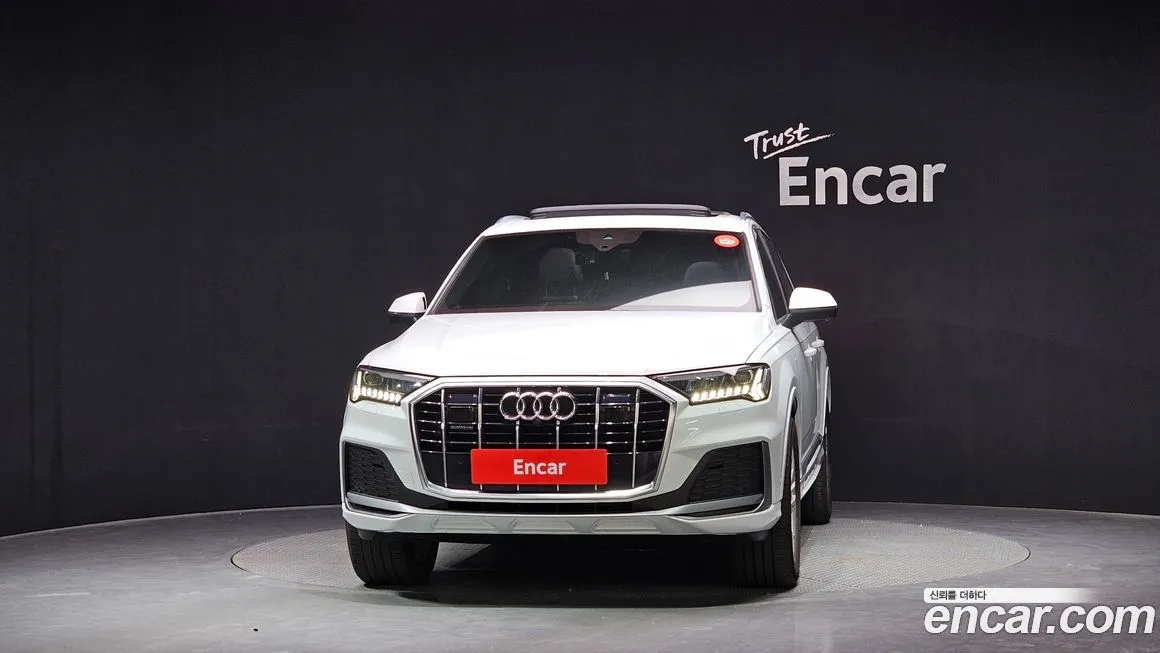 Audi Q7 2021 из KR, фото 2
