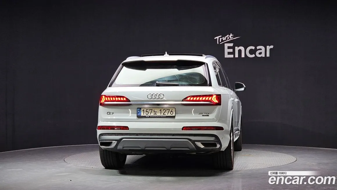 Audi Q7 2021 из KR, фото 8