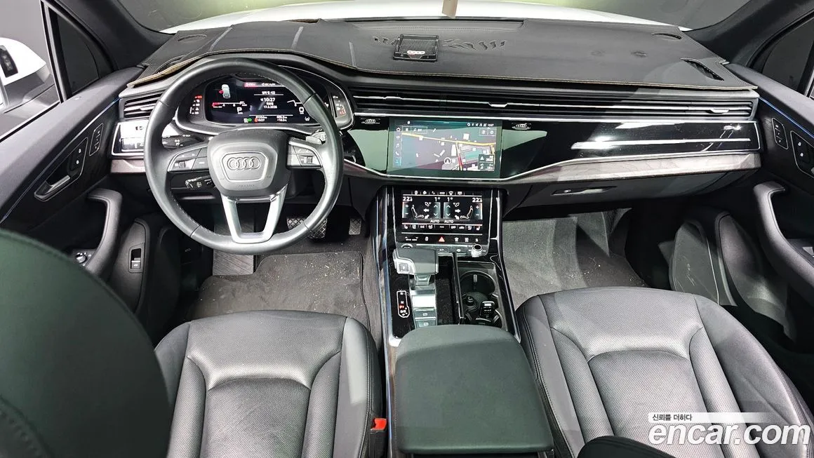 Audi Q7 2021 из KR, фото 10