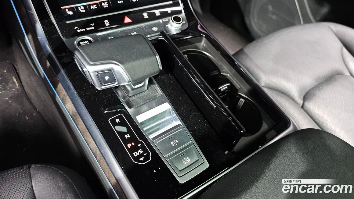 Audi Q7 2021 из KR, фото 6