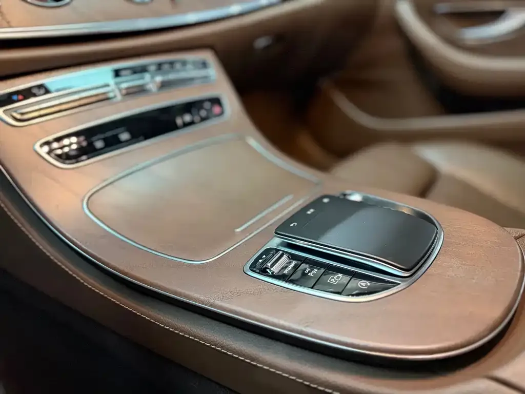Mercedes-Benz E-Class 2022 из CN, фото 3